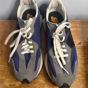 New Balance 327 grey/navy/black size 9 women’s EUC
